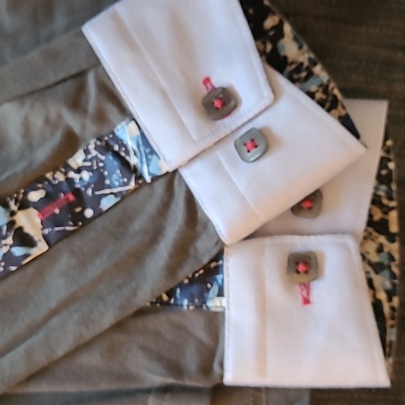 New With Tags.. maceoo Edison V neck casual top. - Picture 2 of 9